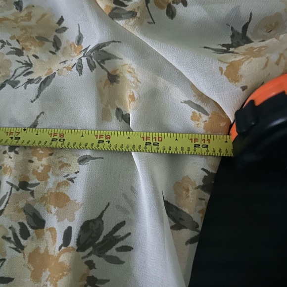 Wallflower Women's Elodie Long Sleeve V-Neck Chiffon Top size XL - Picture 6 of 6